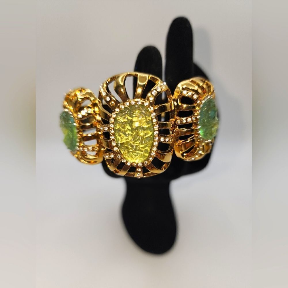 Kara Ross Goldtone Simulated Drusy Hinged Bangle NWOT